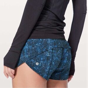 Lululemon Speed up shorts size 4. City lights multi black. Rare